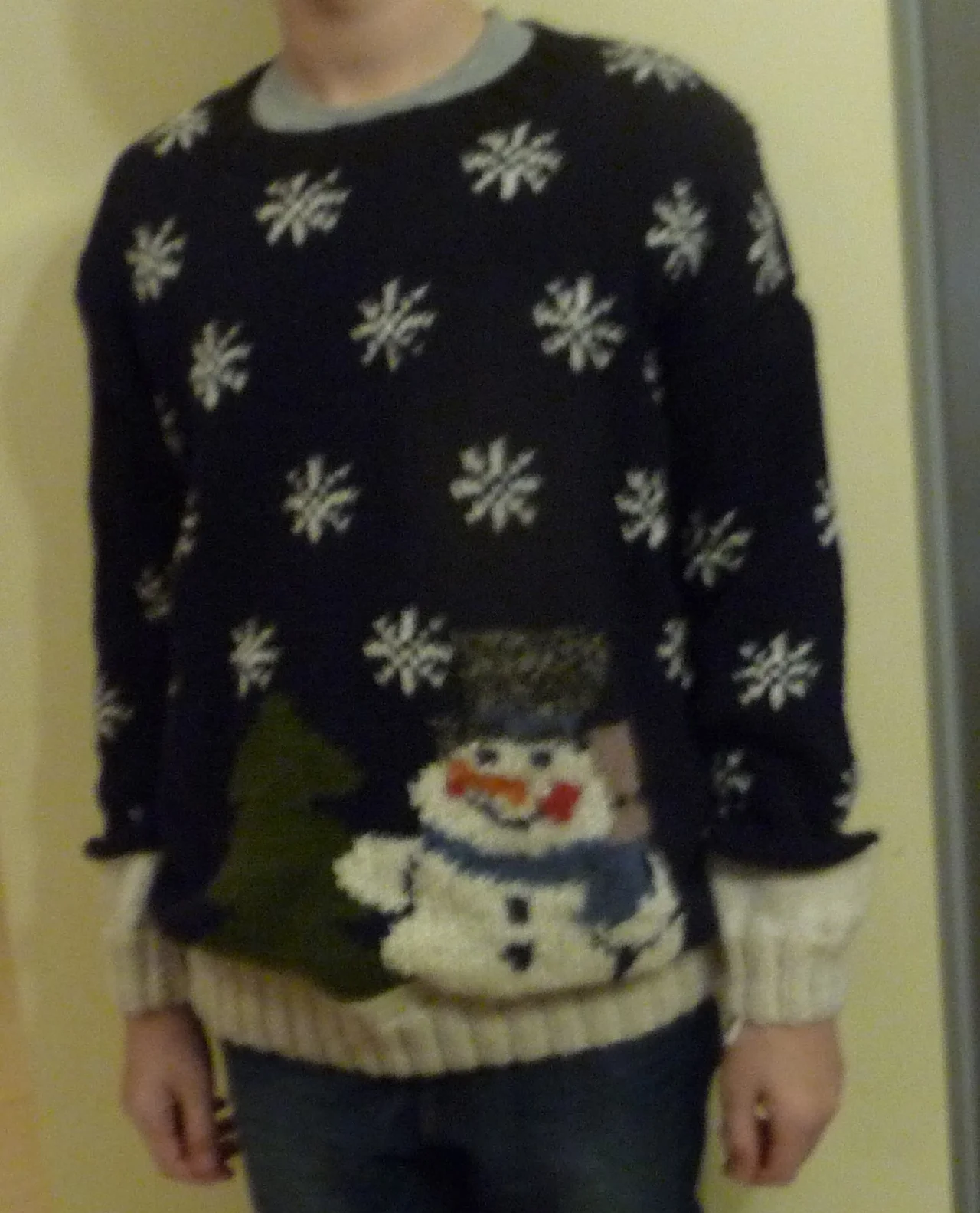 świąteczny sweter z bałwankiem