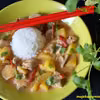 Czerwone curry z kurczaka i mango