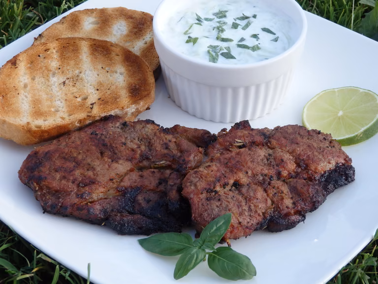 Grillowana karkówka w marynacie limonkowo-imbirowej