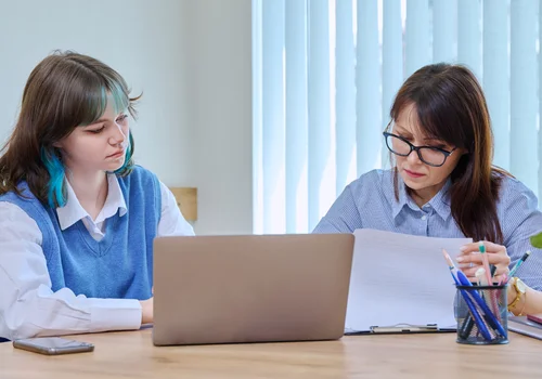 Od 1 grudnia 2024 roku podwyżki dla tej grupy pracowników! Tyle wyniosą ich wynagrodzenia!