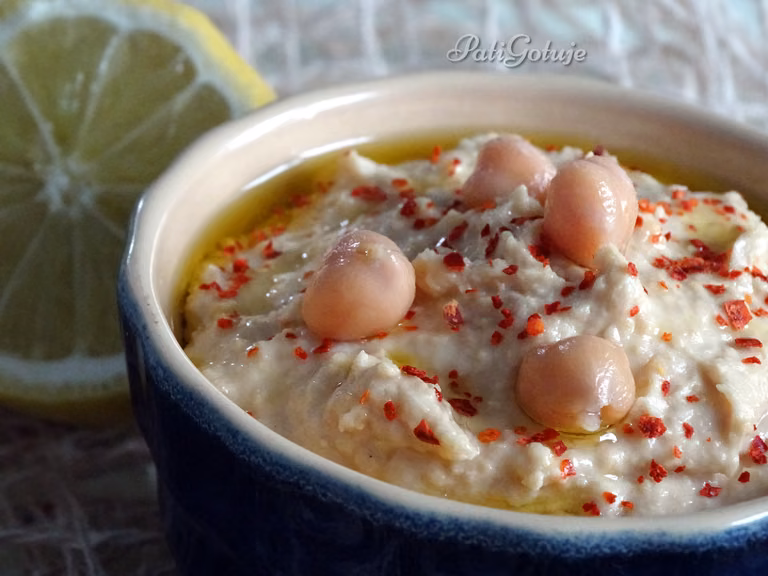 Hummus - tradycyjna pasta z ciecierzycy