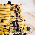 Delikatne placuszki z jagodami