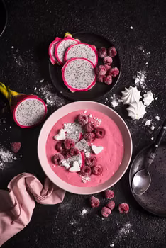 Malinowe smoothie bowl