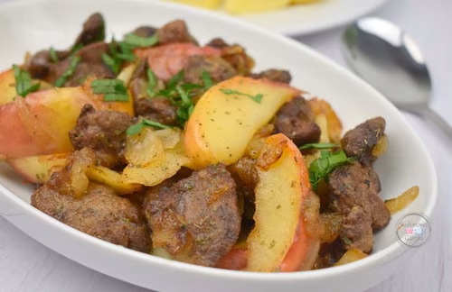 Wątróbka z jabłkiem i cebulą - Tylko sprawdzone przepisy!
