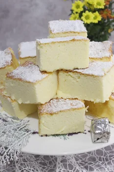 Sernik z mlekiem skondensowanym – kremowy i pyszny | Słodkie okruszki