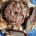 Bezglutenowy jaglany chleb chia z czarną soczewicą (vege)