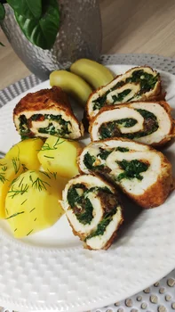 Roladki z kurczaka ze szpinakiem, suszonymi pomidorami i mozzarellą