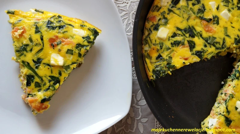 Frittata ze szpinakiem, łososiem i fetą - 358  kcal