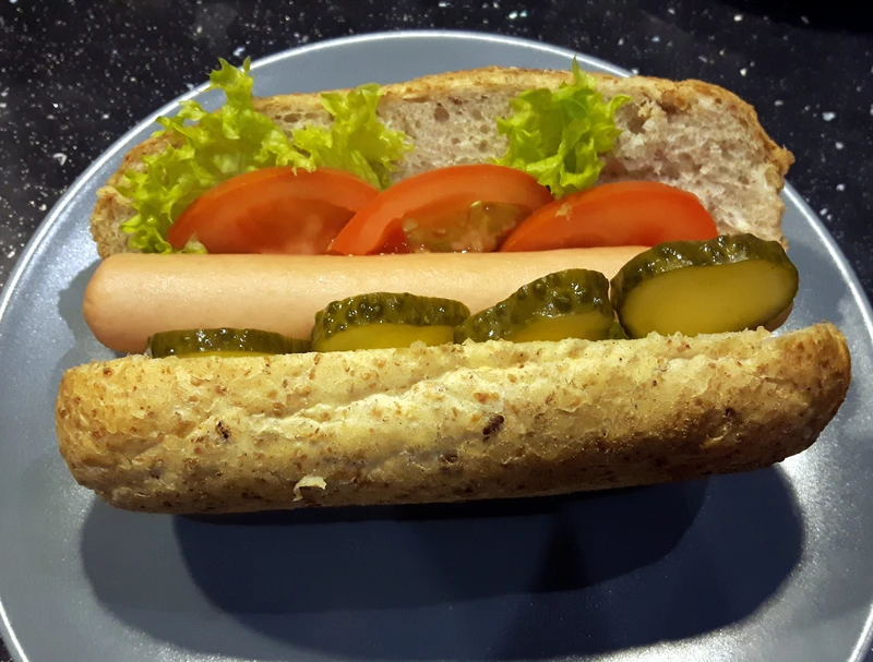 Domowe hot dogi
