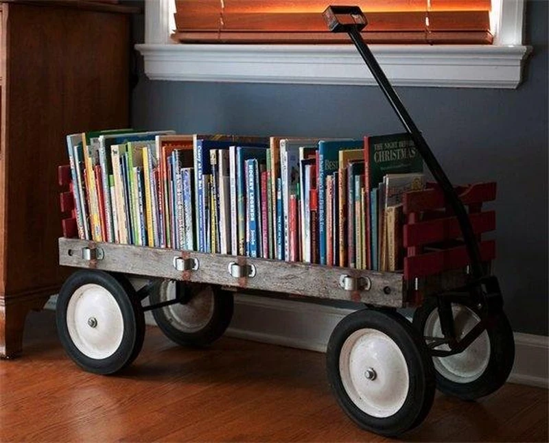 Inspirująca biblioteczka na kółkach