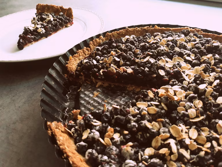 Tarta owsiana z porzeczkami