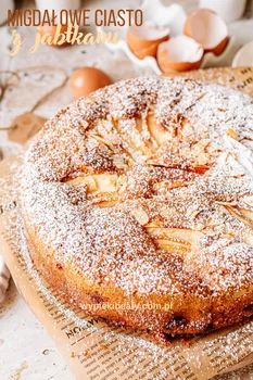 Migdałowe ciasto z jabłkami