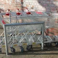 Wózki w supermarketach tylko z aplikacją sklepu?!