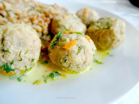 Pulpety z indyka w sosie koperkowym
