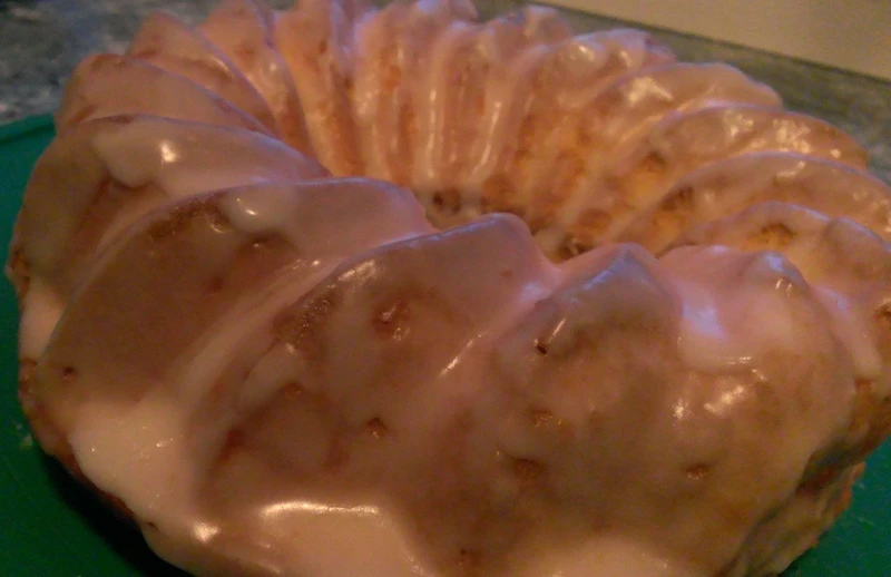 Babka cytrynowa z lukrem