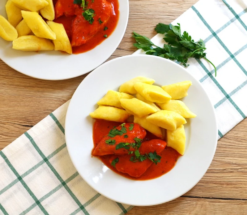 Kurczak w sosie pomidorowym