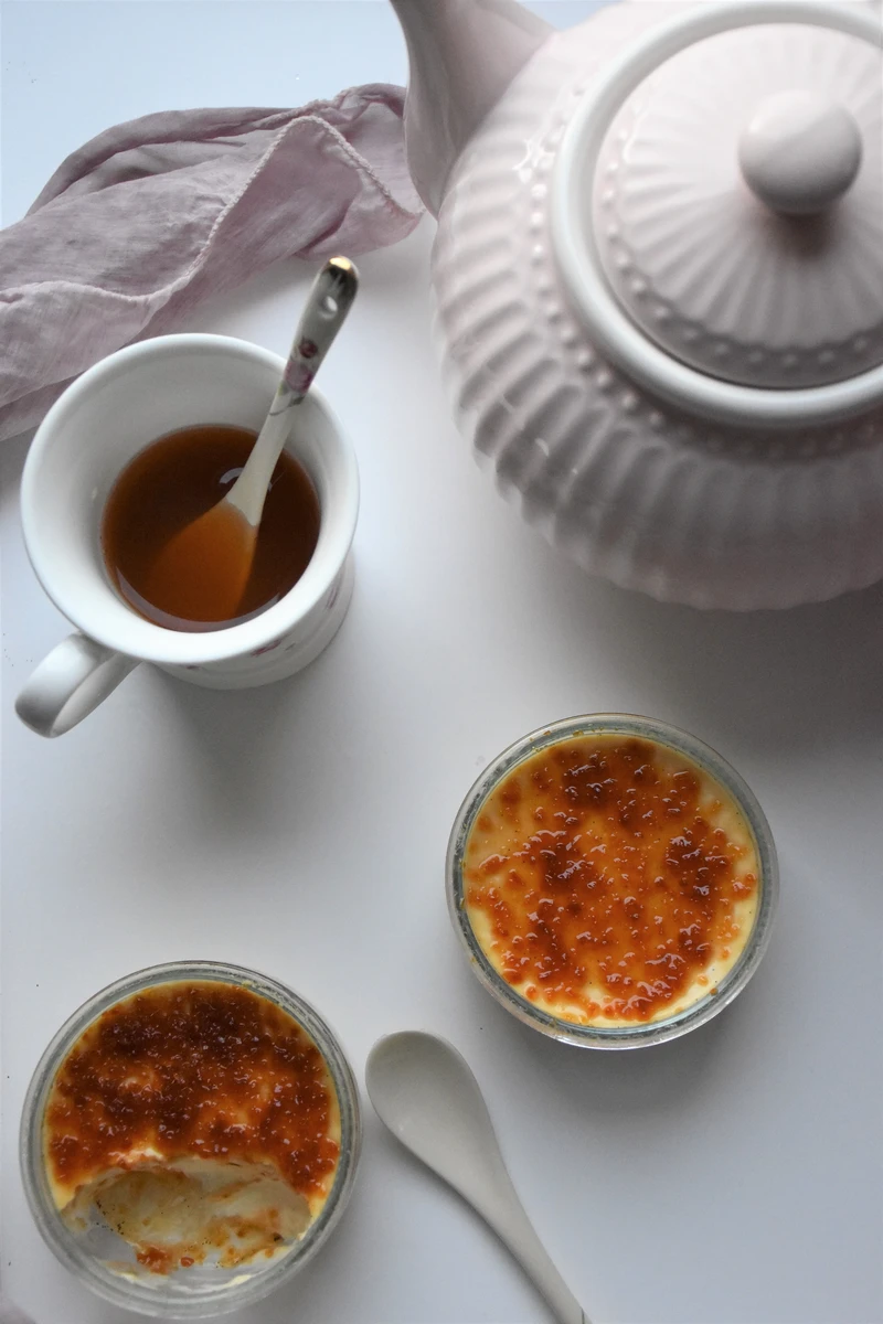 creme brulee z nutką amaretto