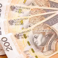 Niespodzianka dla rodziców! W lutym ZUS dwa razy wypłaci 800 plus – zobacz harmonogram!