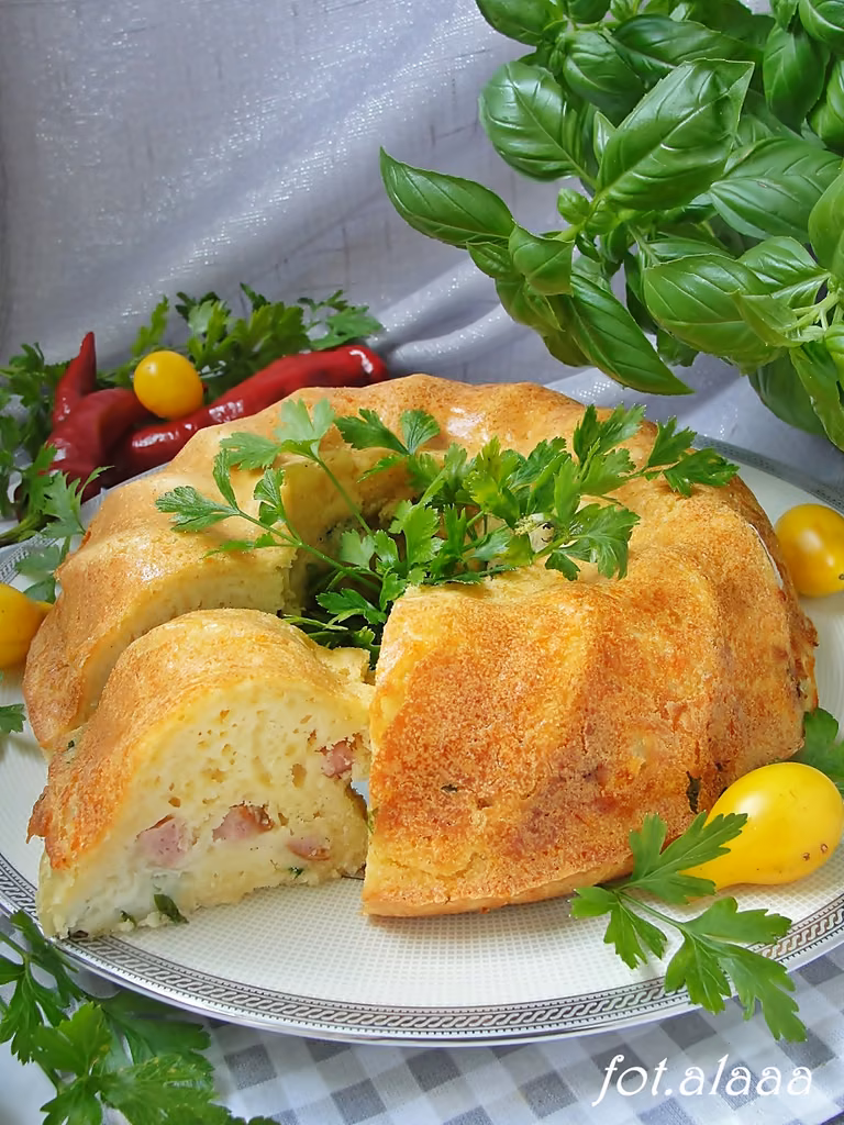 Babka serowa z kiełbasą