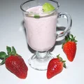 Koktajl truskawkowy z miętą