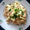 Makaron z białymi szparagami w sosie tymiankowo-cytrynowym