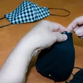 Maseczki domowej roboty a te używane przez lekarzy. Czym się różnią?