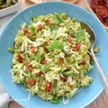 Sałatka ryżowa ze szparagami i pesto
