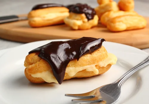 Francuskie eklerki – czy naprawdę są takie trudne do zrobienia? Sprawdzamy przepis krok po kroku!