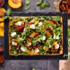 Sałatka na pizzy z bazyliowym pesto