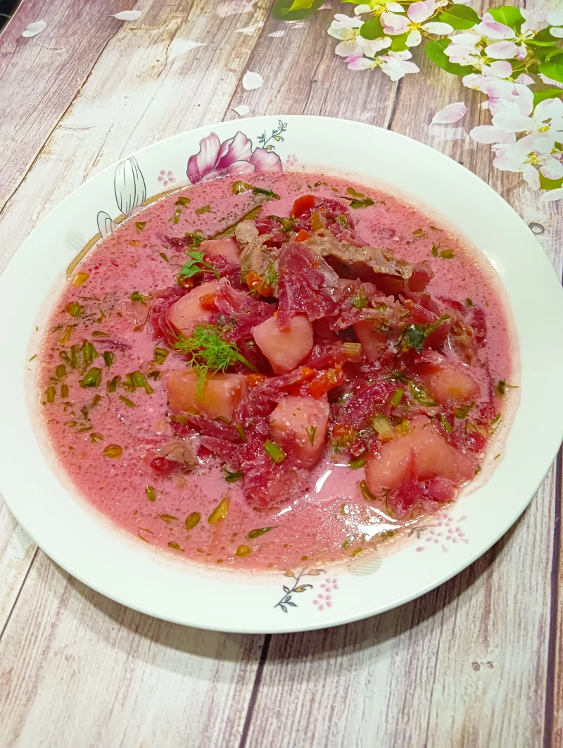 Pyszna zupa buraczkowa