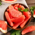 Dlaczego warto jeść grejpfruty?.