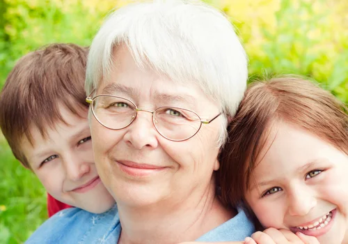 2300 zł miesięcznie i 600 zł dopłaty do emerytury za urodzenie dziecka. Pismo trafiło już do prezydenta