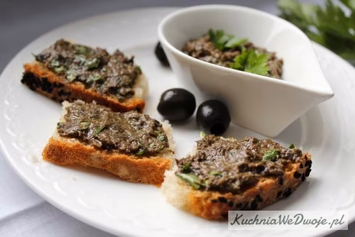 Pasta z czarnych oliwek