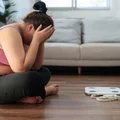 Tak reaguje ciało kobiety na brak witaminy D3! Długą listę otwierają problemy z wagą
