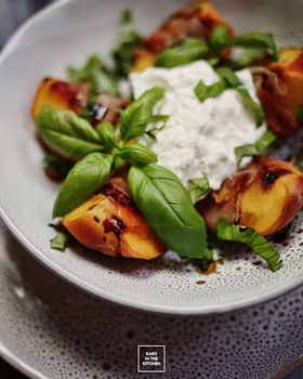 Brzoskwinie w prosciutto z grilla – czyli gastronomiczny orgazm