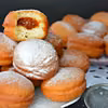 Pączki wycinane szklanką (od razu z nadzieniem)