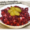 Sałatka z buraczków, ogórków kiszonych i cebulki