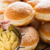 Pączki jak z PRL-u! Ten składnik dodawały nasze babcie, by były idealnie wilgotne!