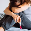 Tak reaguje ciało kobiety na brak zdrowych relacji! Na liście są nawet problemy z płodnością