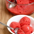 Truskawkowy sorbet. Pychota..
