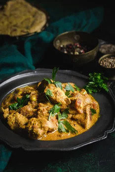 Indyjskie curry z kurczakiem i jogurtem – Murgh Kari