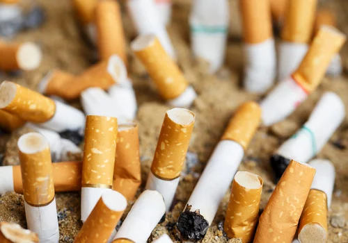 Dożywotni zakaz kupowania papierosów! Ten kraj wprowadził restrykcyjne regulacje!