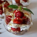 Deser z truskawkami