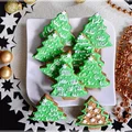 Pierniki - zielone choinki z śniegową pierzynką