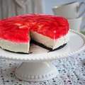 Keto sernik na zimno z truskawkami (bez nabiału) - moderncavegirl.pl
