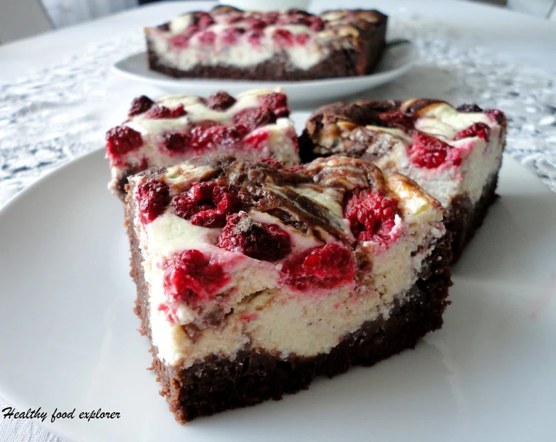 Fit sernikobrownie z malinami