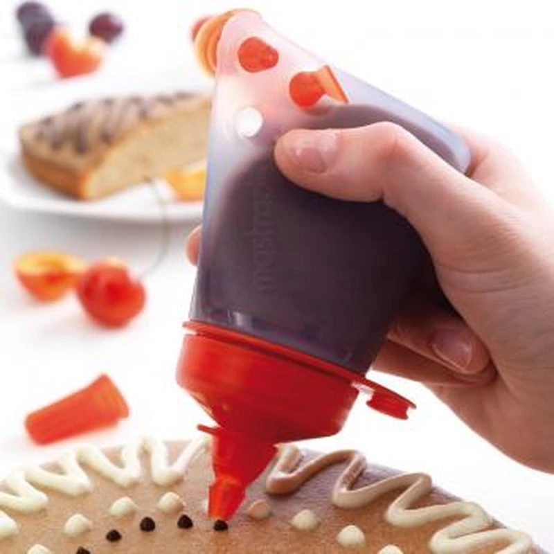 Pojemnik do dekoracji (pojemność: 100 ml) z 4 wymiennymi końcówkami
