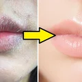 Wystarczą 2 MINUTY DZIENNIE, aby mieć pełne, miękkie i gładkie usta!