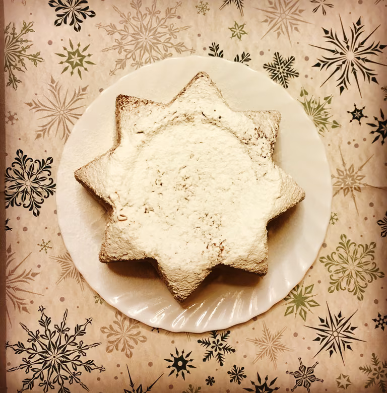 Pandoro, babka drożdżowa