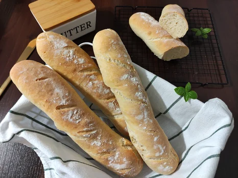 Bagietki na wodzie gazowanej.